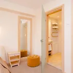 Ξενοδοχείο Rija Tia
