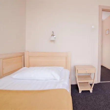 Hotel Rija Tia