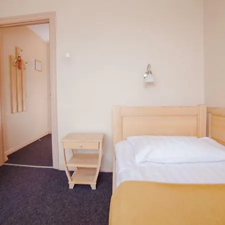 Hotel Rija Tia